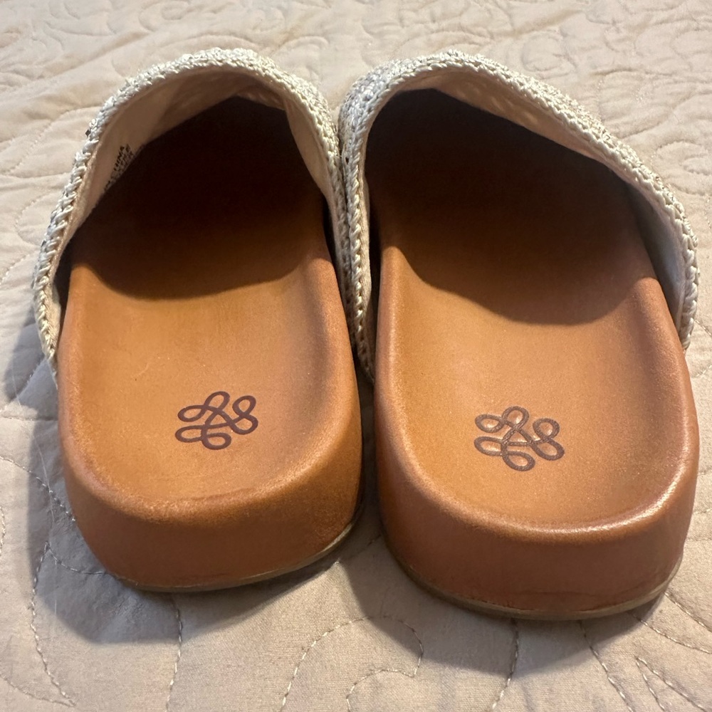 New without tags. Bolinas Clog - Cream Woven Slip-On by Sak - Picture 4 of 7